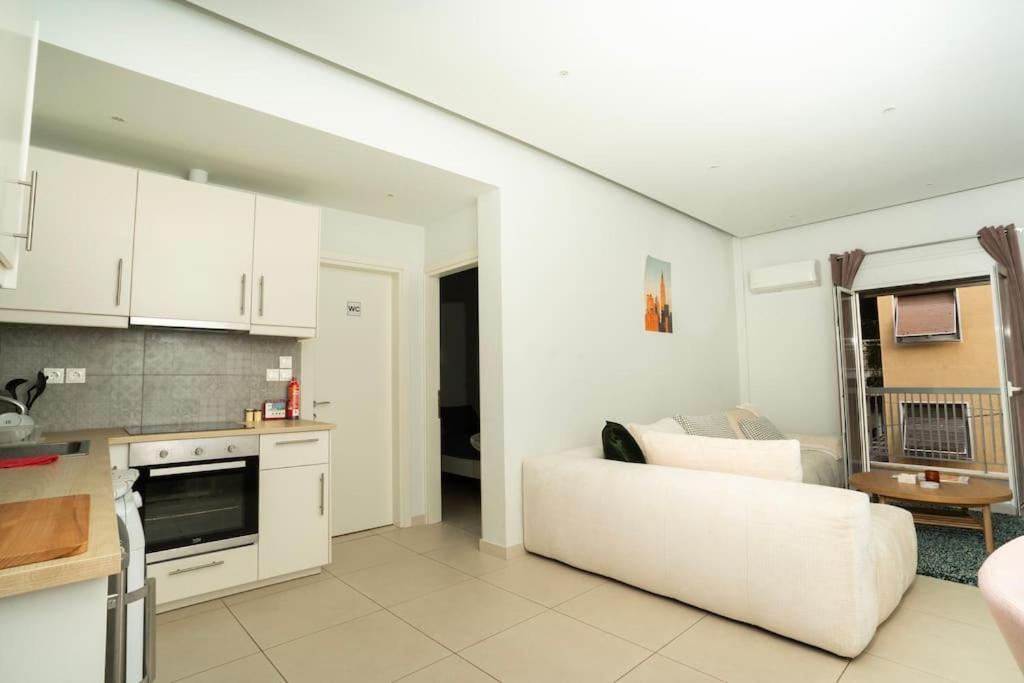 Homey Renovated 1 Bedroom Apartment In Kesariani Афины Экстерьер фото