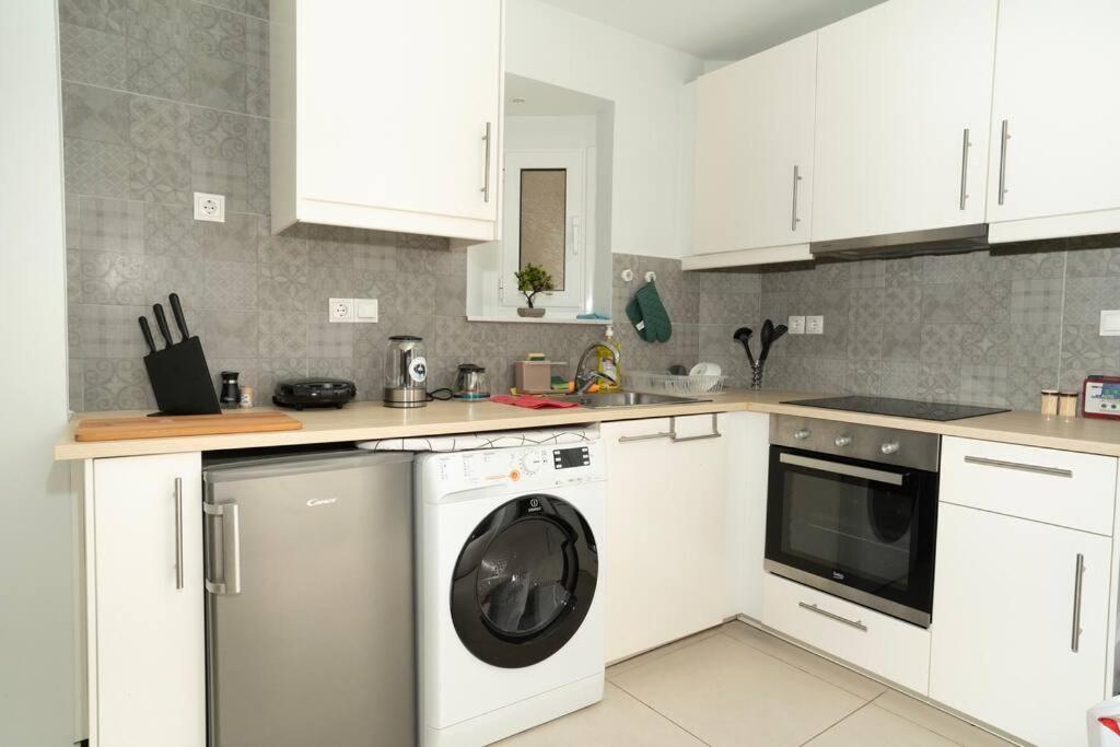 Homey Renovated 1 Bedroom Apartment In Kesariani Афины Экстерьер фото