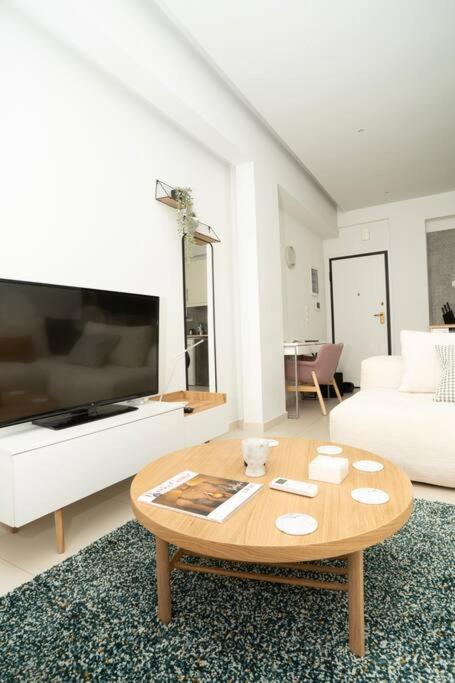 Homey Renovated 1 Bedroom Apartment In Kesariani Афины Экстерьер фото