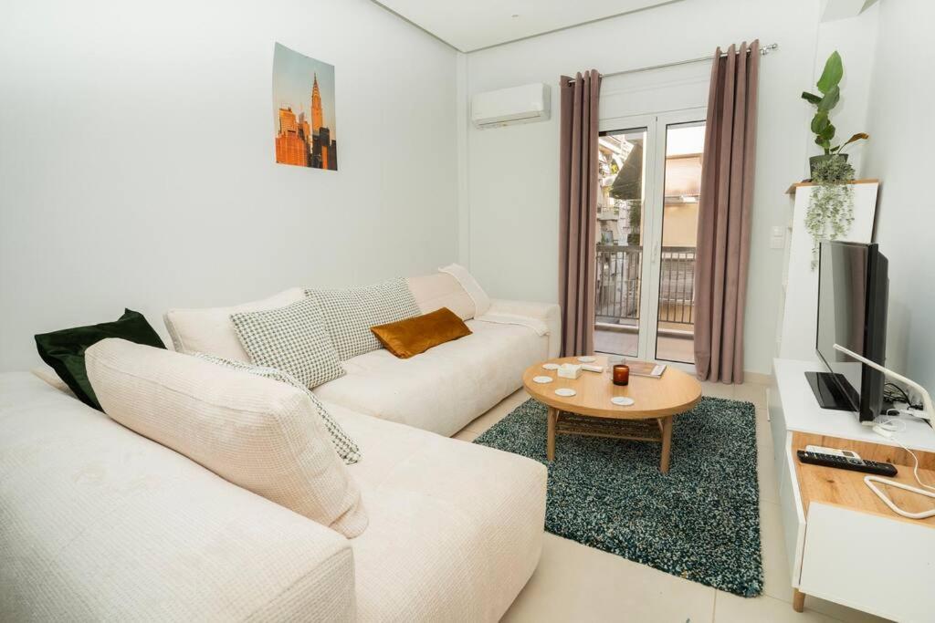 Homey Renovated 1 Bedroom Apartment In Kesariani Афины Экстерьер фото